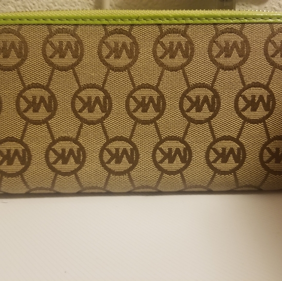Wallet - Picture 2 of 3